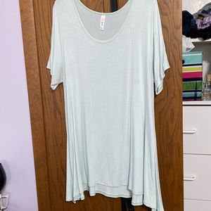 Solid Lularoe Perfect T!